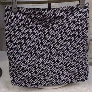 Monochrome Patterned Skort Size 6